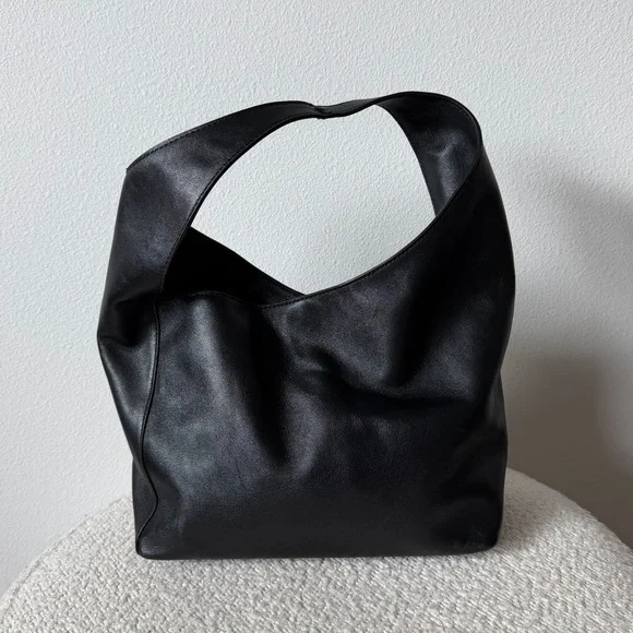 Reformation Small Vittoria Tote - Picture 2 of 8